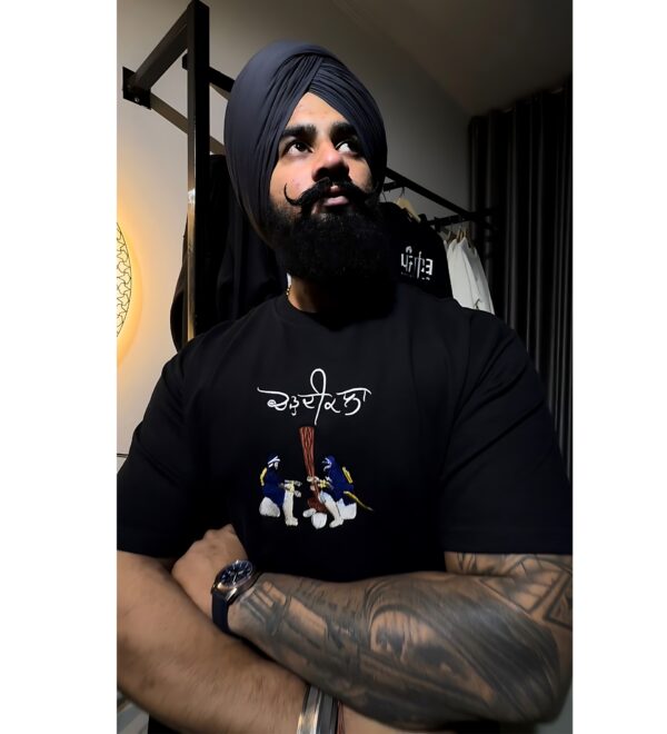 Chardikala Embroidery T-Shirt – Nihang Singh Punjabi Culture Design | ELONZE